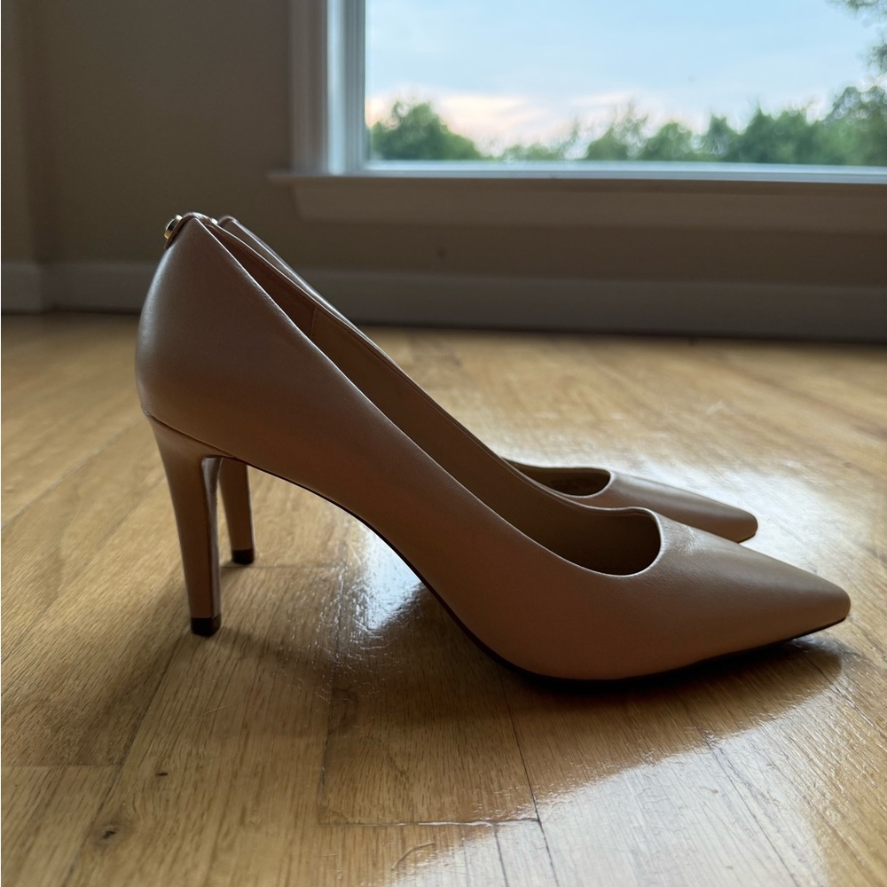 Michael Michael Kors Tan Heels